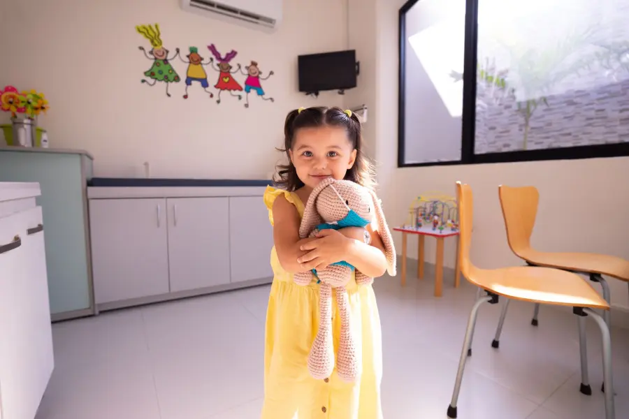 Treviglio, donati 4 letti elettrici alla Pediatria