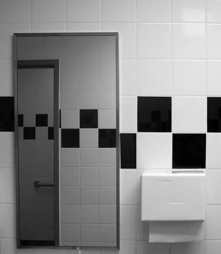 Ristrutturazione bagno senza demolizione: come funziona e quando conviene davvero?