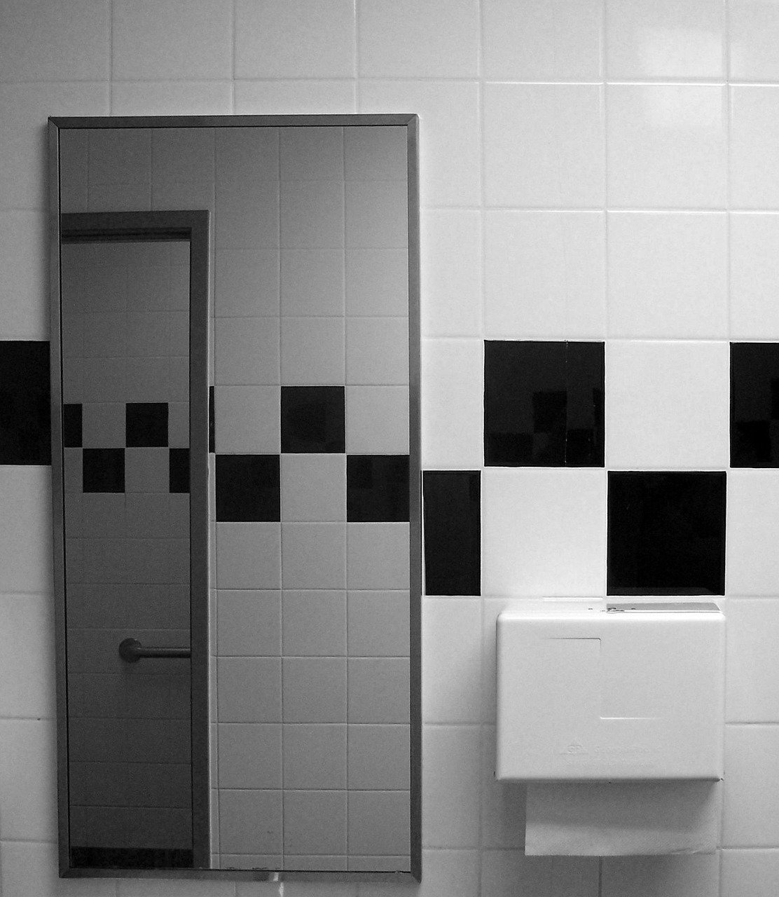 Ristrutturazione bagno senza demolizione: come funziona e quando conviene davvero?