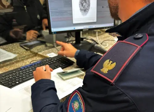 Bergamo, rimpatriati cittadini irregolari dopo condanne penali: operazione della Questura